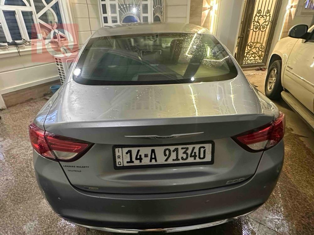 كرايسلر 200